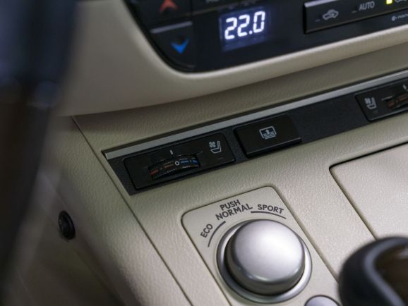 Lexus ES Premium +hatch, 2.5 л, АТ, 2014 фото 20