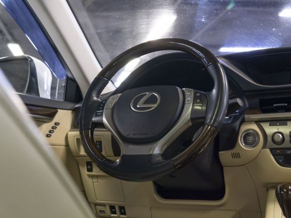 Lexus ES Premium +hatch, 2.5 л, АТ, 2014 фото 21