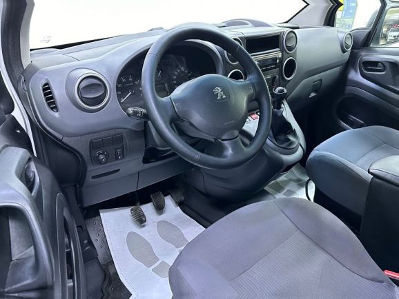 Peugeot Partner, 1.6 л, МТ, 2013 фото 11