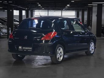 Peugeot 308, 1.6 л, МКПП, 2010 фото 6