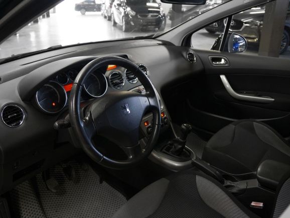 Peugeot 308, 1.6 л, МТ, 2010 фото 9