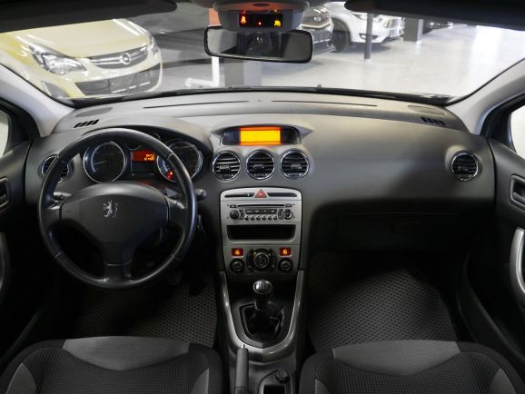 Peugeot 308, 1.6 л, МТ, 2010 фото 13