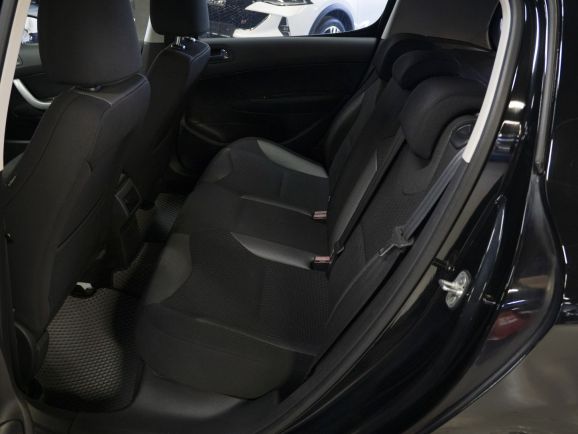 Peugeot 308, 1.6 л, МТ, 2010 фото 1