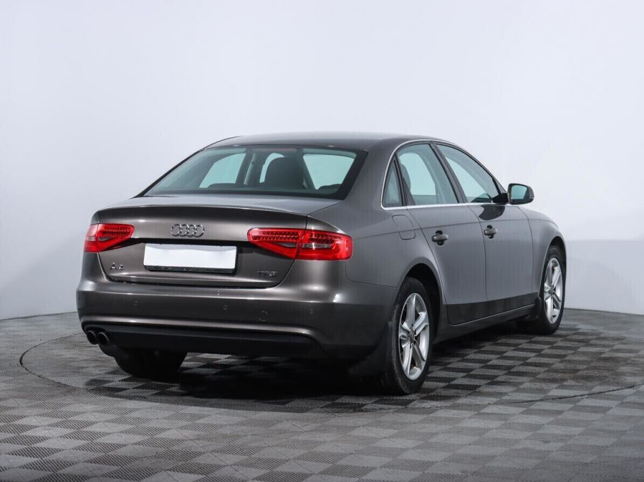 Audi A4, 1.8 л, Вариатор, 2011 фото 6