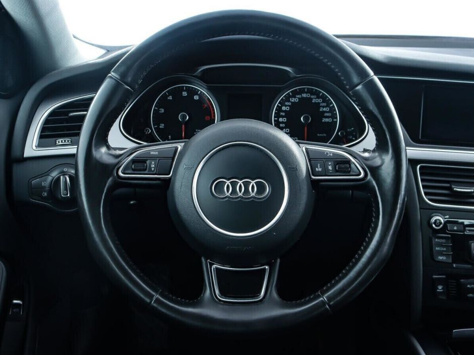 Audi A4, 1.8 л, Вариатор, 2011 фото 12