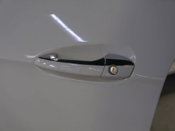 Mercedes-Benz E-Класс E300 4MATIC Особая серия, 3.5 л, АТ, 2015 фото 9