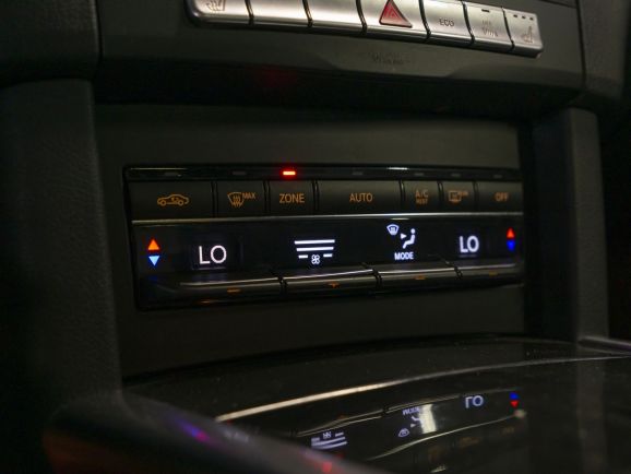 Mercedes-Benz E-Класс E300 4MATIC Особая серия, 3.5 л, АТ, 2015 фото 17