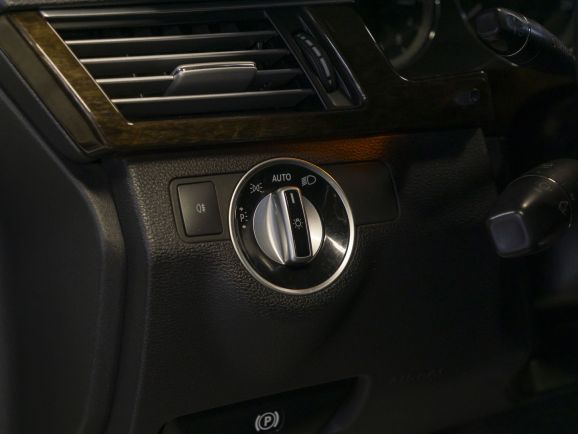 Mercedes-Benz E-Класс, 1.8 л, АТ, 2012 фото 11