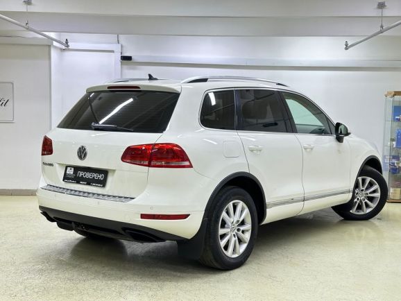 Volkswagen Touareg, 3.0 л, АТ, 2010 фото 8