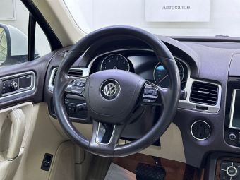 Volkswagen Touareg, 3.0 л, АКПП, 2010 фото 16