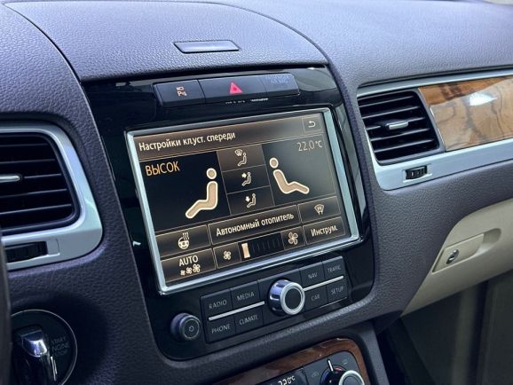 Volkswagen Touareg, 3.0 л, АТ, 2010 фото 19