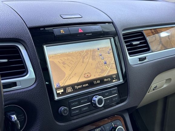 Volkswagen Touareg, 3.0 л, АТ, 2010 фото 20