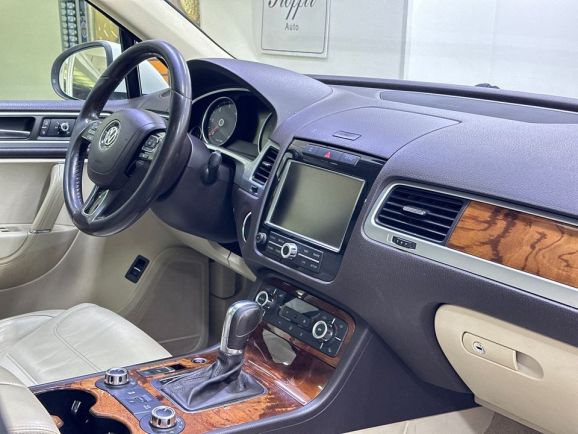 Volkswagen Touareg, 3.0 л, АТ, 2010 фото 24