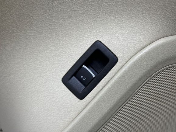 Volkswagen Touareg, 3.0 л, АТ, 2010 фото 27