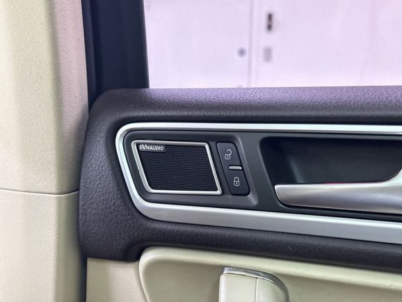 Volkswagen Touareg, 3.0 л, АТ, 2010 фото 28