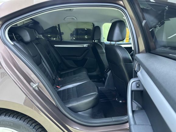 Skoda Octavia Style, 1.8 л, Робот, 2013 фото 2