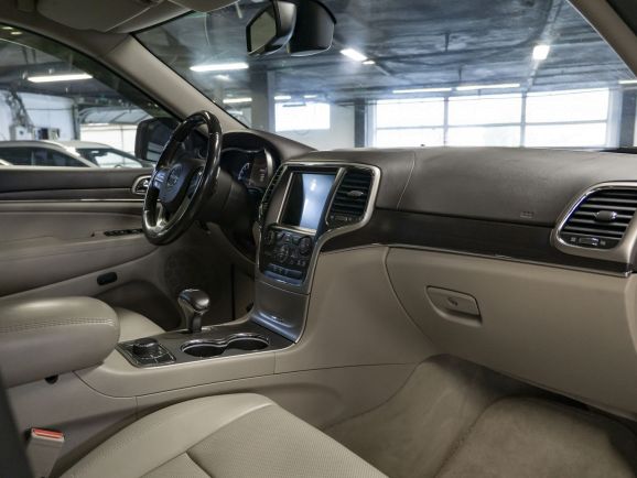 Jeep Grand Cherokee Overland, 3.0 л, АТ, 2013 фото 16