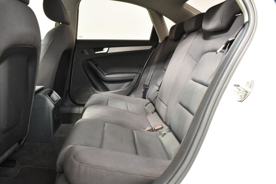 Audi A4, 1.8 л, Вариатор, 2013 фото 1