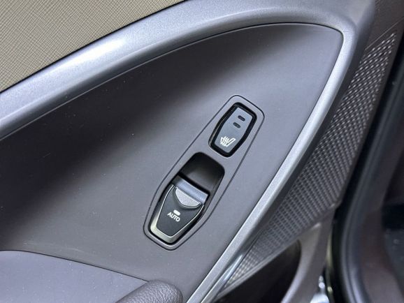 Hyundai Santa Fe High-Tech, 2.4 л, АТ, 2013 фото 16