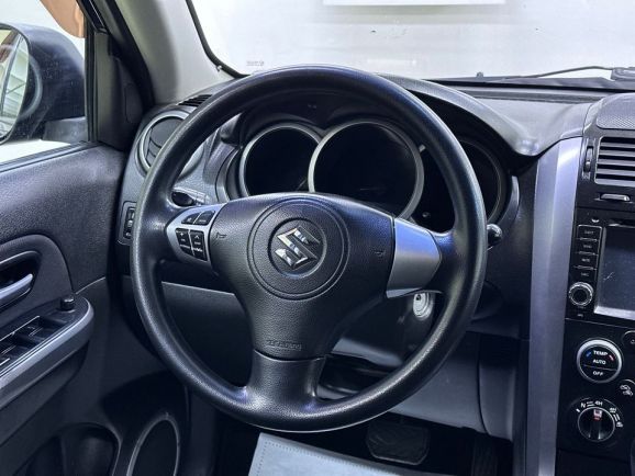 Suzuki Grand Vitara, 2.4 л, АТ, 2011 фото 9