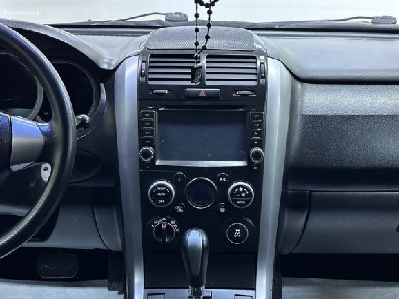 Suzuki Grand Vitara, 2.4 л, АТ, 2011 фото 12