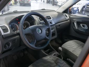 Skoda Fabia, 1.4 л, МКПП, 2009 фото 9