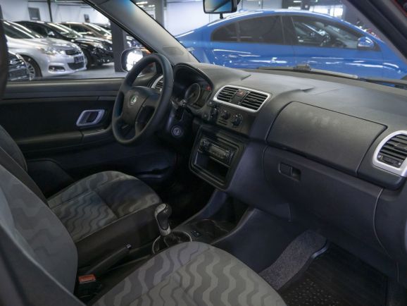 Skoda Fabia, 1.4 л, МТ, 2009 фото 2