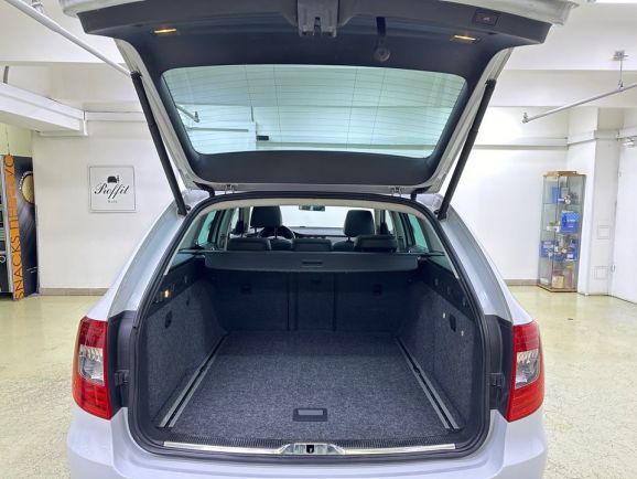 Skoda Superb, 2.0 л, Робот, 2014 фото 8