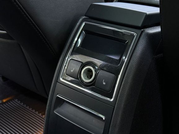 Skoda Superb, 2.0 л, Робот, 2014 фото 19