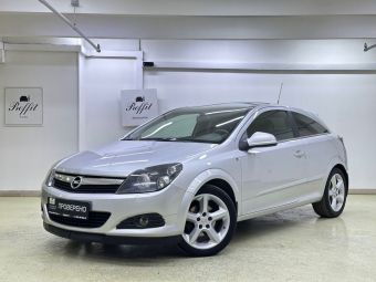 Opel Astra, 1.8 л, АКПП, 2010 фото 3