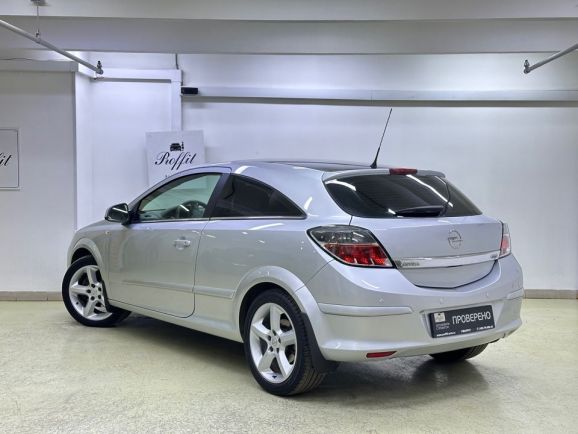 Opel Astra, 1.8 л, АТ, 2010 фото 6