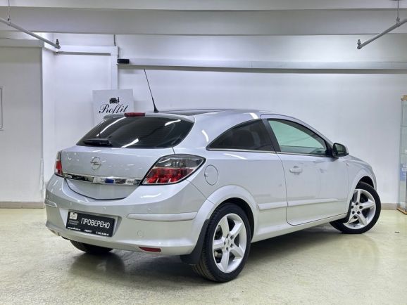 Opel Astra, 1.8 л, АТ, 2010 фото 8