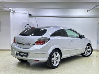 Opel Astra, 1.8 л, АКПП, 2010 фото 8