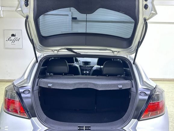 Opel Astra, 1.8 л, АТ, 2010 фото 9