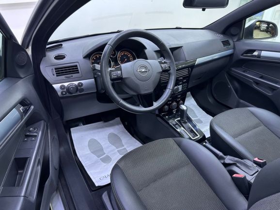 Opel Astra, 1.8 л, АТ, 2010 фото 10
