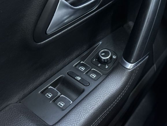 Volkswagen Passat CC, 1.8 л, Робот, 2010 фото 10