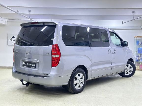 Hyundai Grand Starex, 2.5 л, АТ, 2011 фото 6