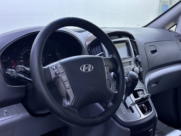 Hyundai Grand Starex, 2.5 л, АТ, 2011 фото 10