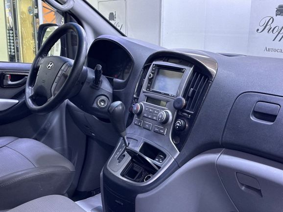 Hyundai Grand Starex, 2.5 л, АТ, 2011 фото 16