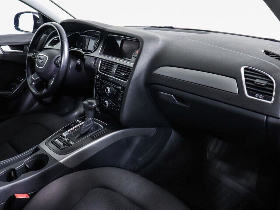 Audi A4, 1.8 л, Вариатор, 2013 фото 2