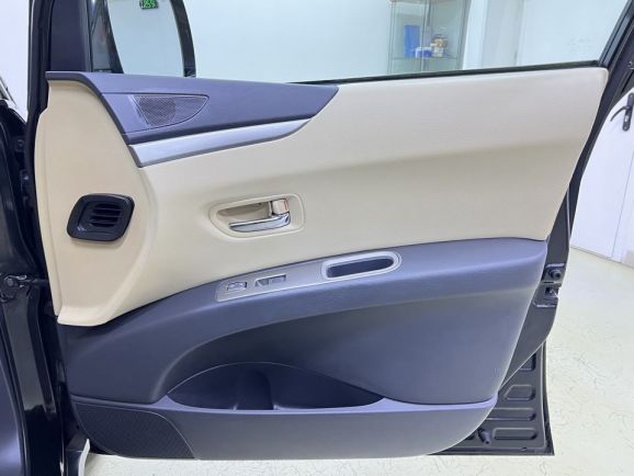 Subaru Tribeca UJ, 3.6 л, АТ, 2008 фото 2