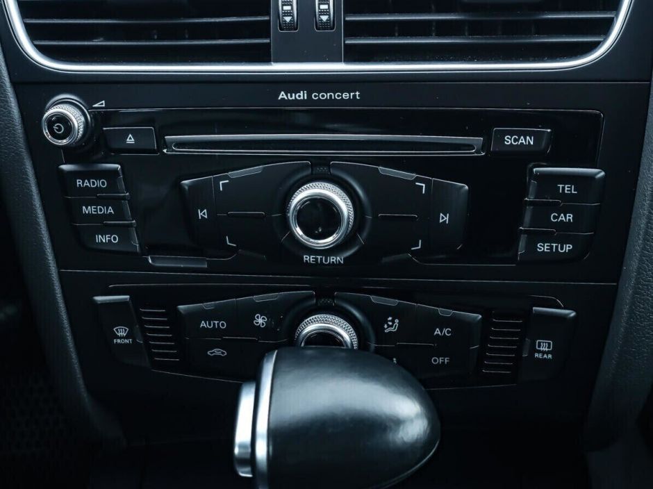 Audi A4, 1.8 л, Вариатор, 2014 фото 13