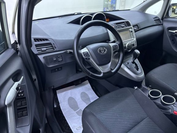 Toyota Verso, 1.8 л, Вариатор, 2012 фото 9