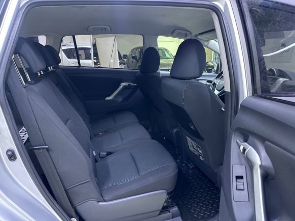 Toyota Verso, 1.8 л, Вариатор, 2012 фото 2