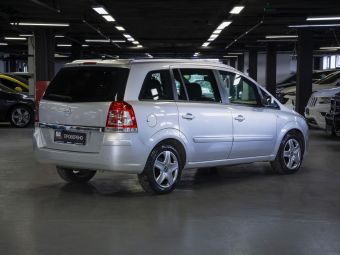 Opel Zafira, 1.8 л, РКПП, 2014 фото 6