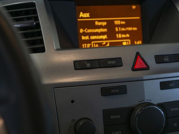 Opel Zafira, 1.8 л, Робот, 2014 фото 16