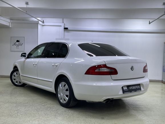 Skoda Superb, 1.8 л, АТ, 2013 фото 6