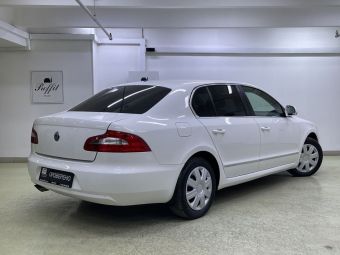 Skoda Superb, 1.8 л, АКПП, 2013 фото 8