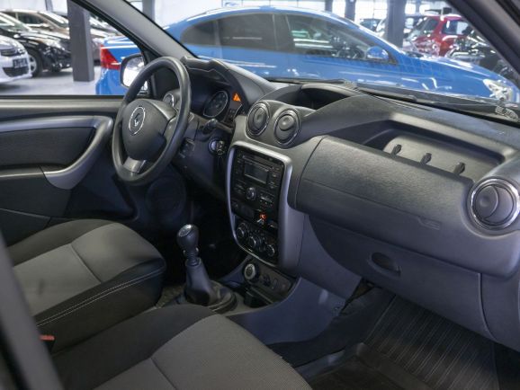 Renault Duster Privilege, 2.0 л, МТ, 2013 фото 9