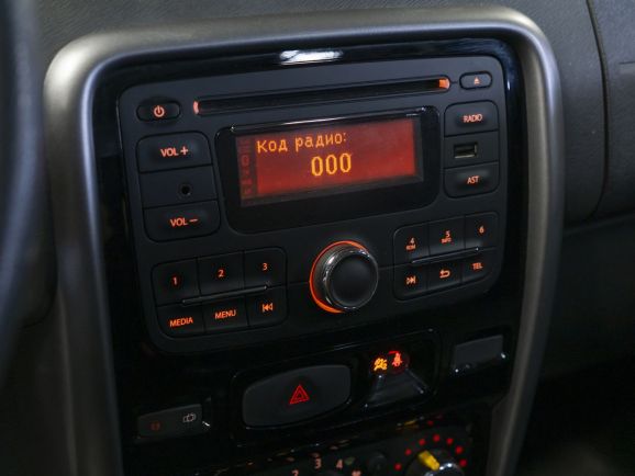 Renault Duster Privilege, 2.0 л, МТ, 2013 фото 1